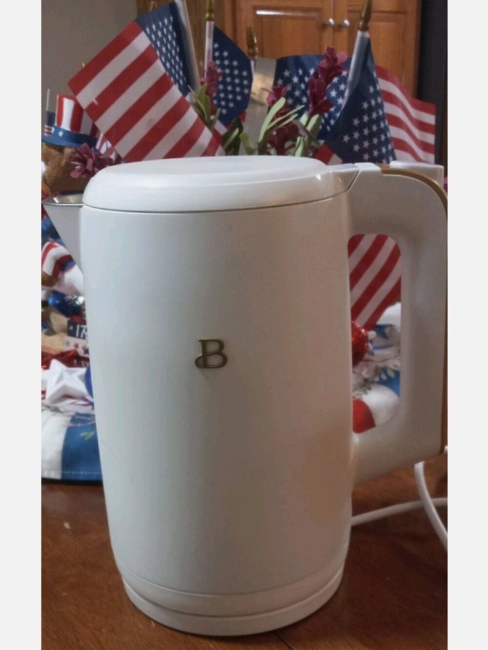 Beautiful Electric Kettle 1.7L One-Touch White Icing by Drew Barrymore